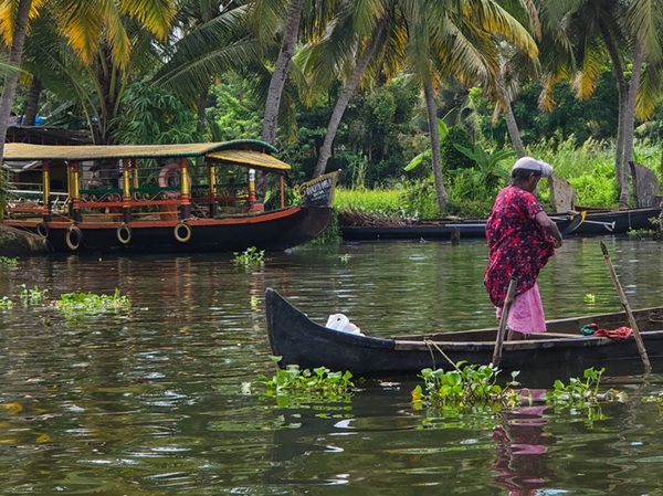 קרלה עם ילדים